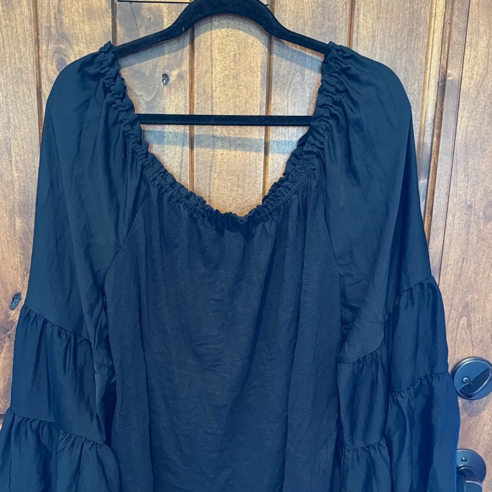 Chic Black Ruffled Women's Blouse - Picture 2 of 5